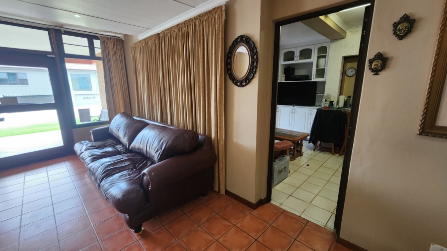 7 Bedroom Property for Sale in Bayview Western Cape